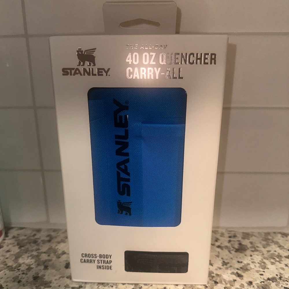 Stanley Azure Quencher Carry-All with Strap.